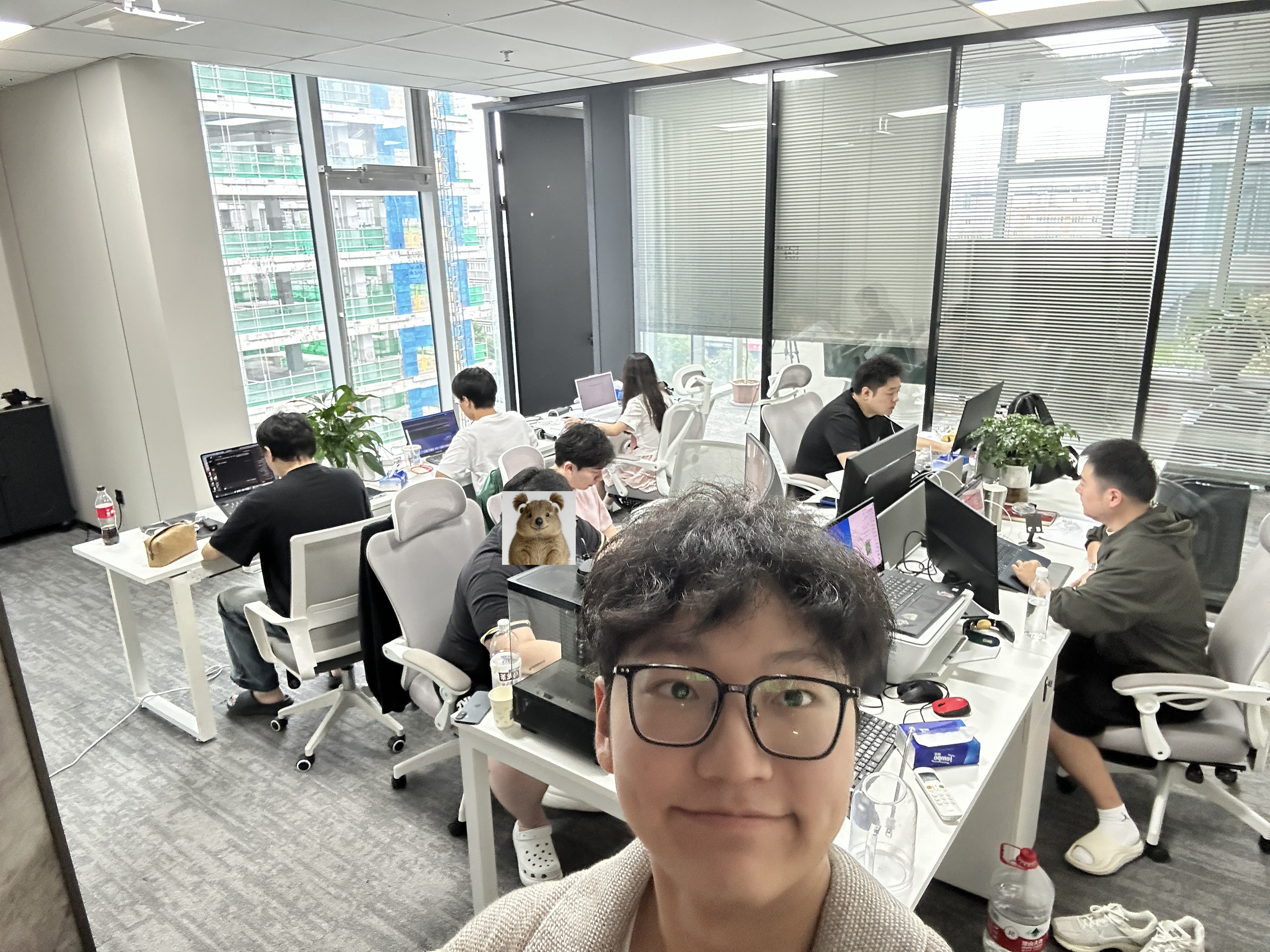 FDE 团队在客户现场协作开发与推进生产上线